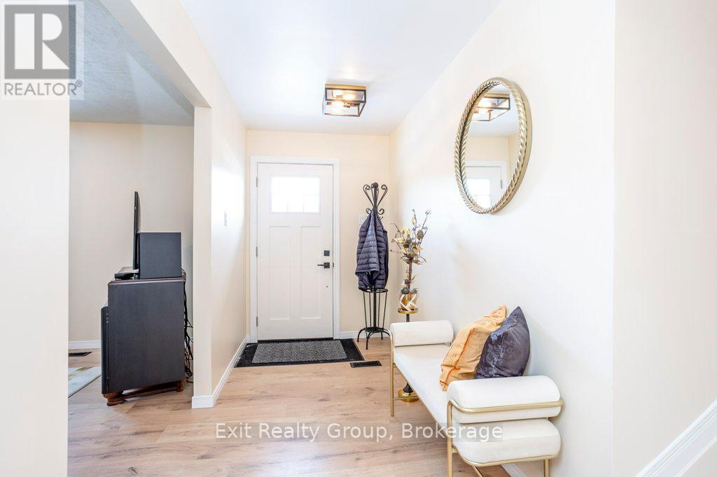 640 VICTORIA STREET N - 26
