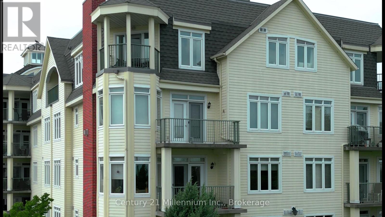 #407 10 BAY STREET E - 2