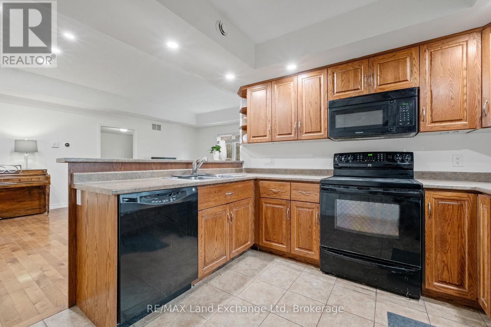 401 CARLING TERRACE - 12