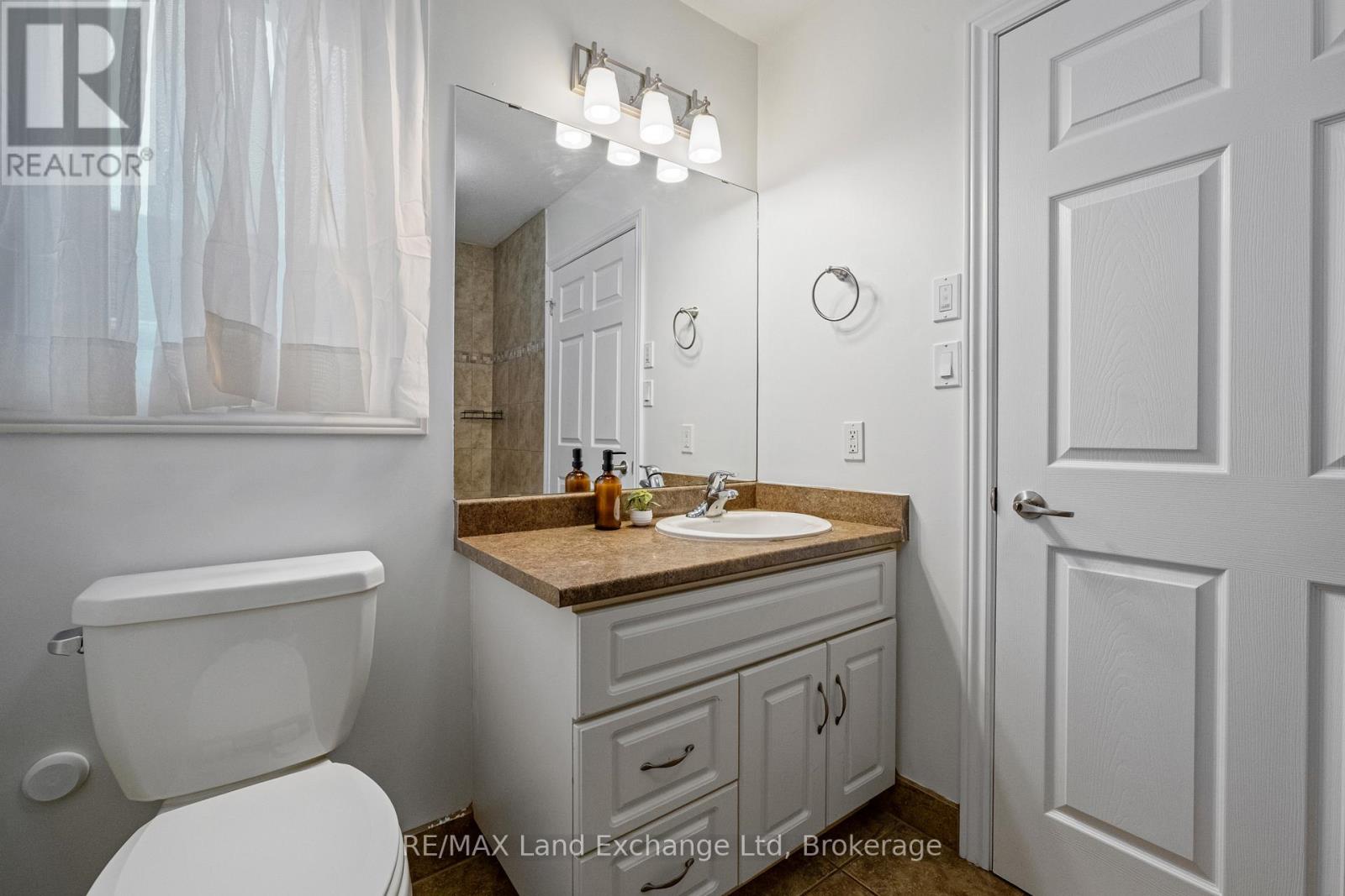 401 CARLING TERRACE - 29