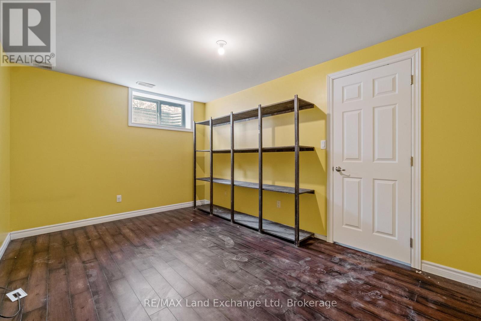 401 CARLING TERRACE - 34