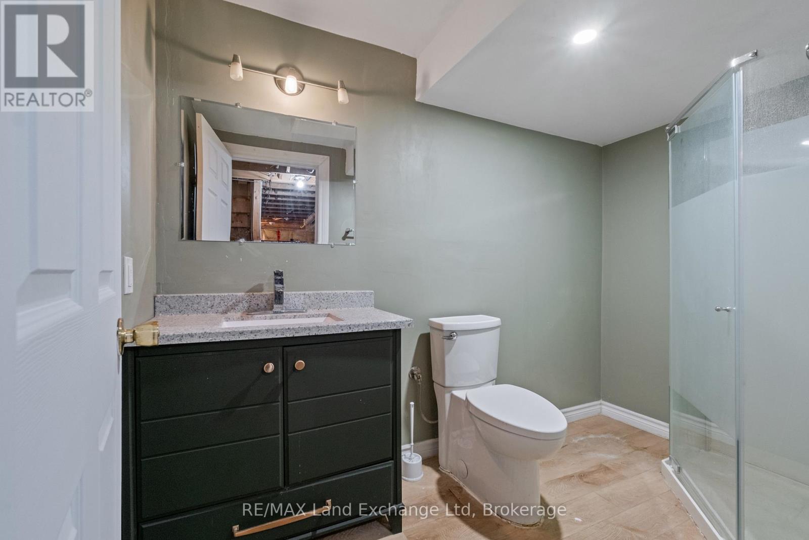 401 CARLING TERRACE - 36