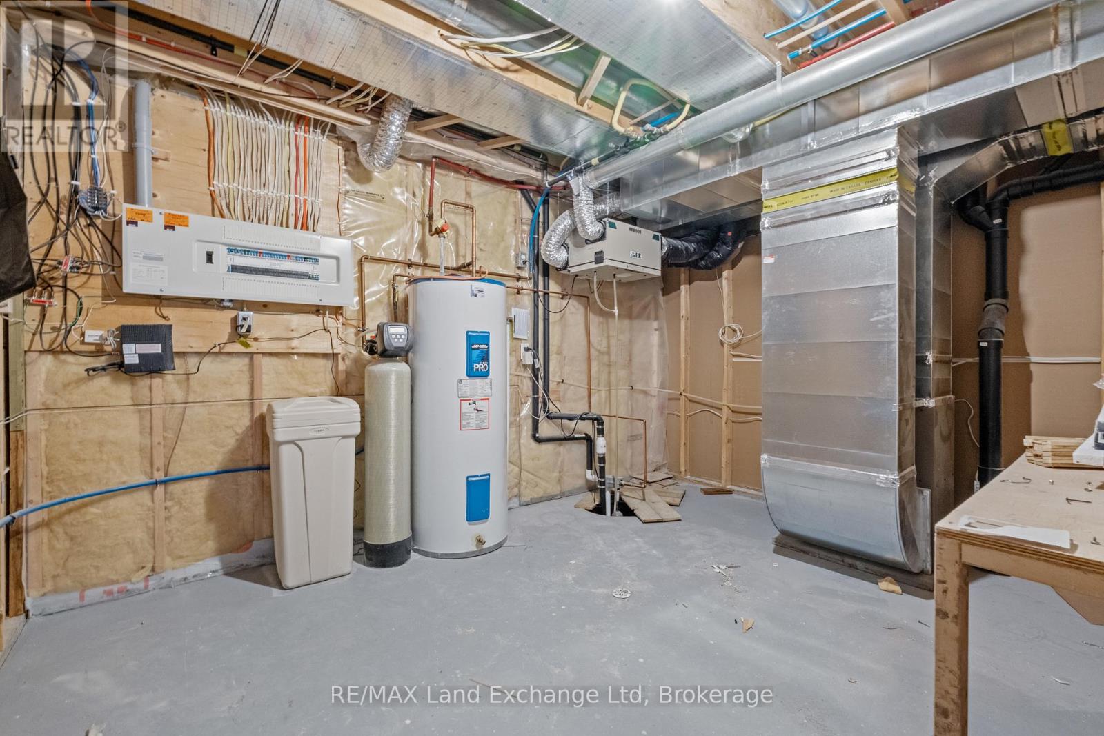 401 CARLING TERRACE - 38