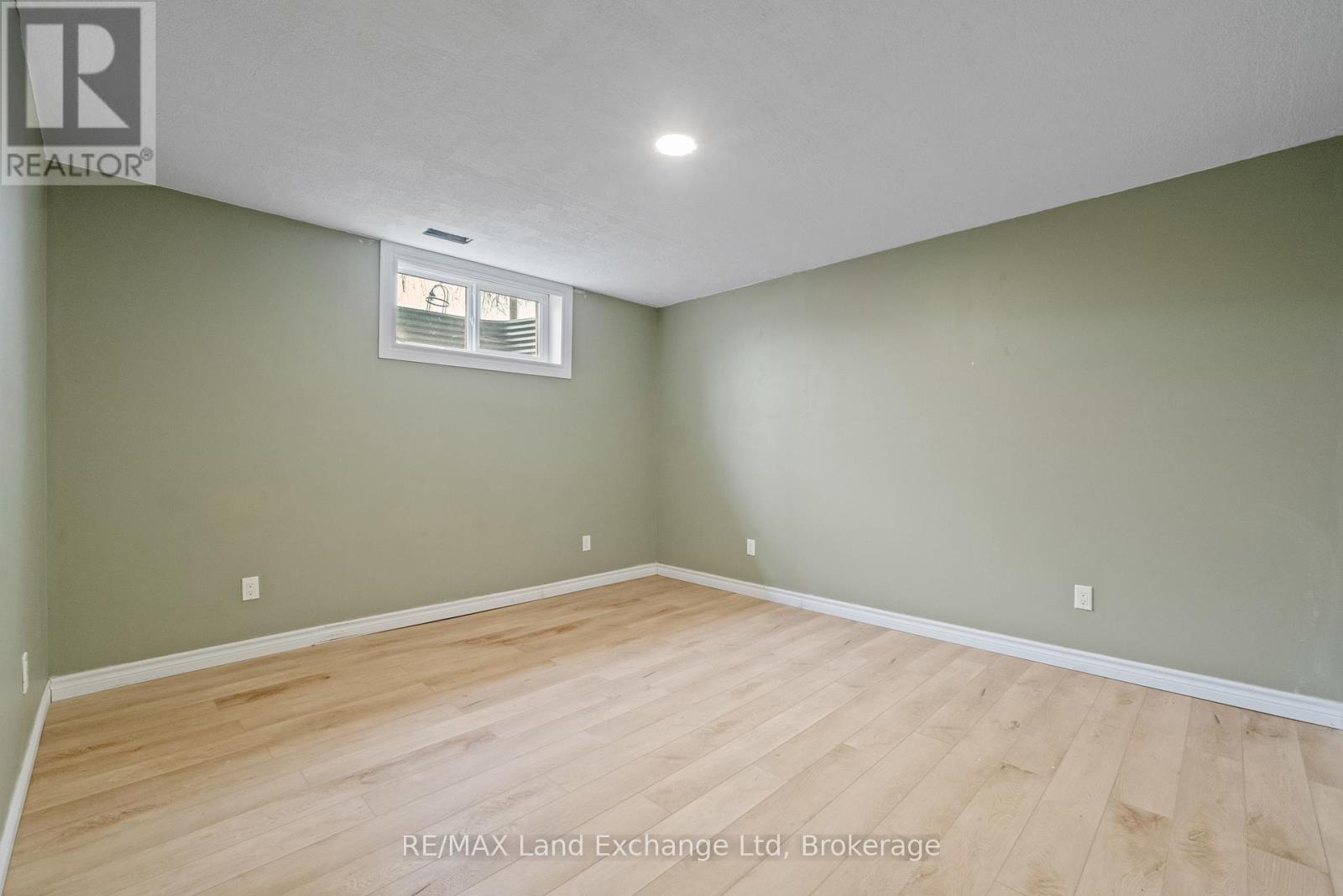401 CARLING TERRACE - 40