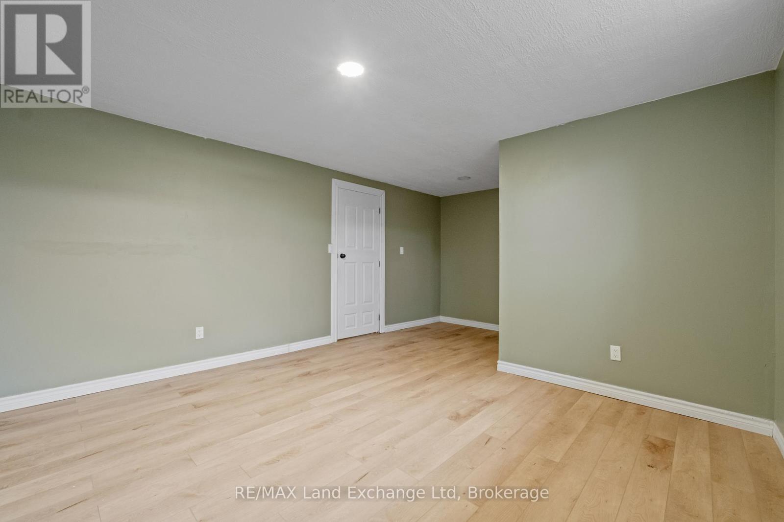 401 CARLING TERRACE - 42