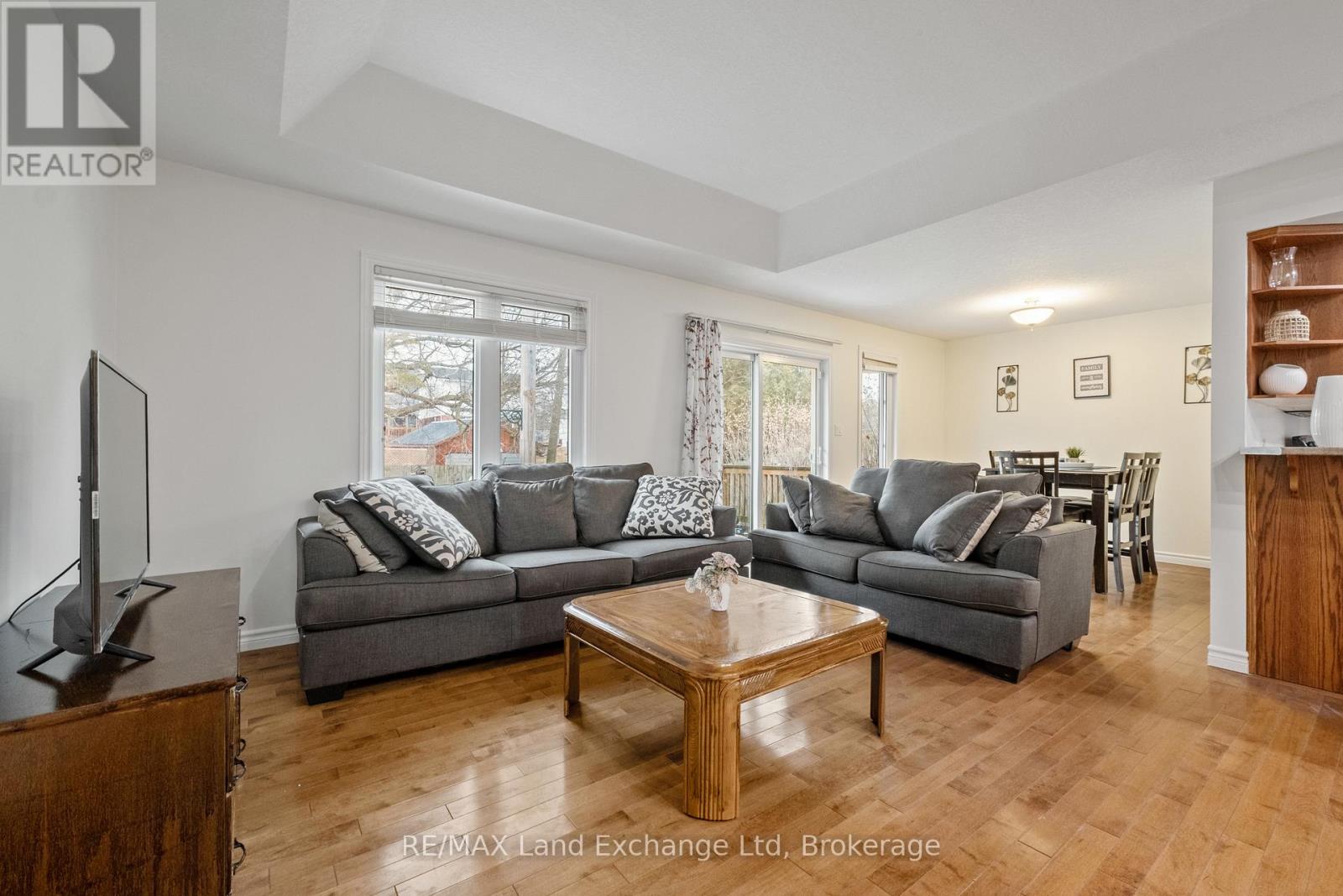 401 CARLING TERRACE - 7