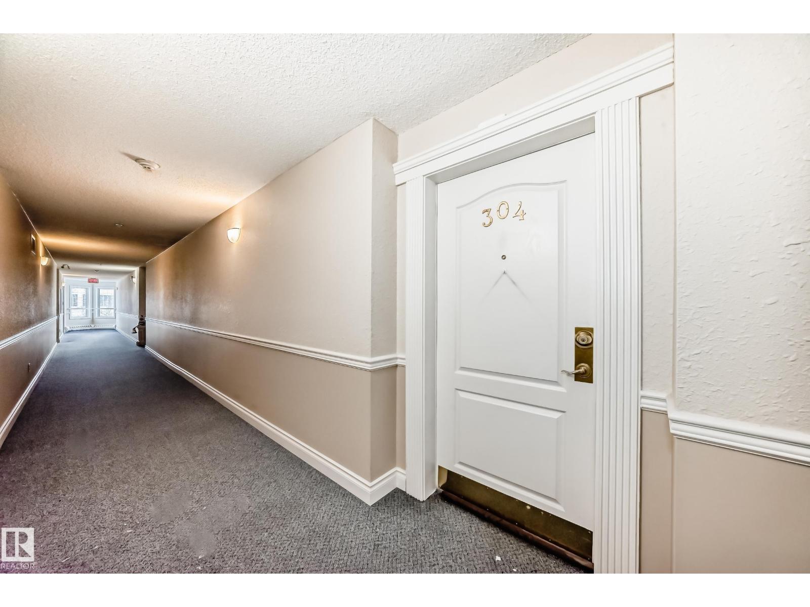 #304 17150 94A AV NW - 33