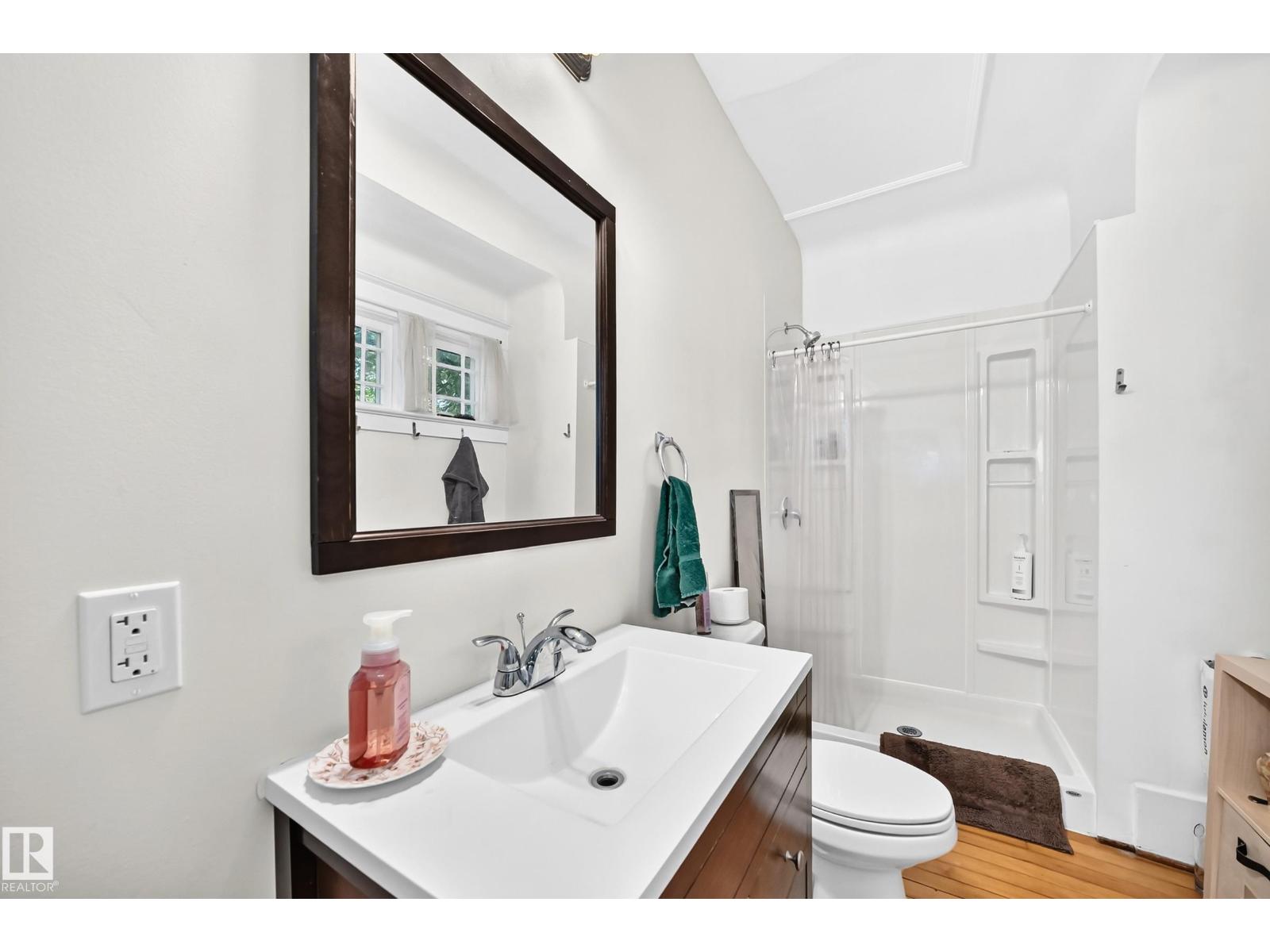 8630 108A ST NW - 15