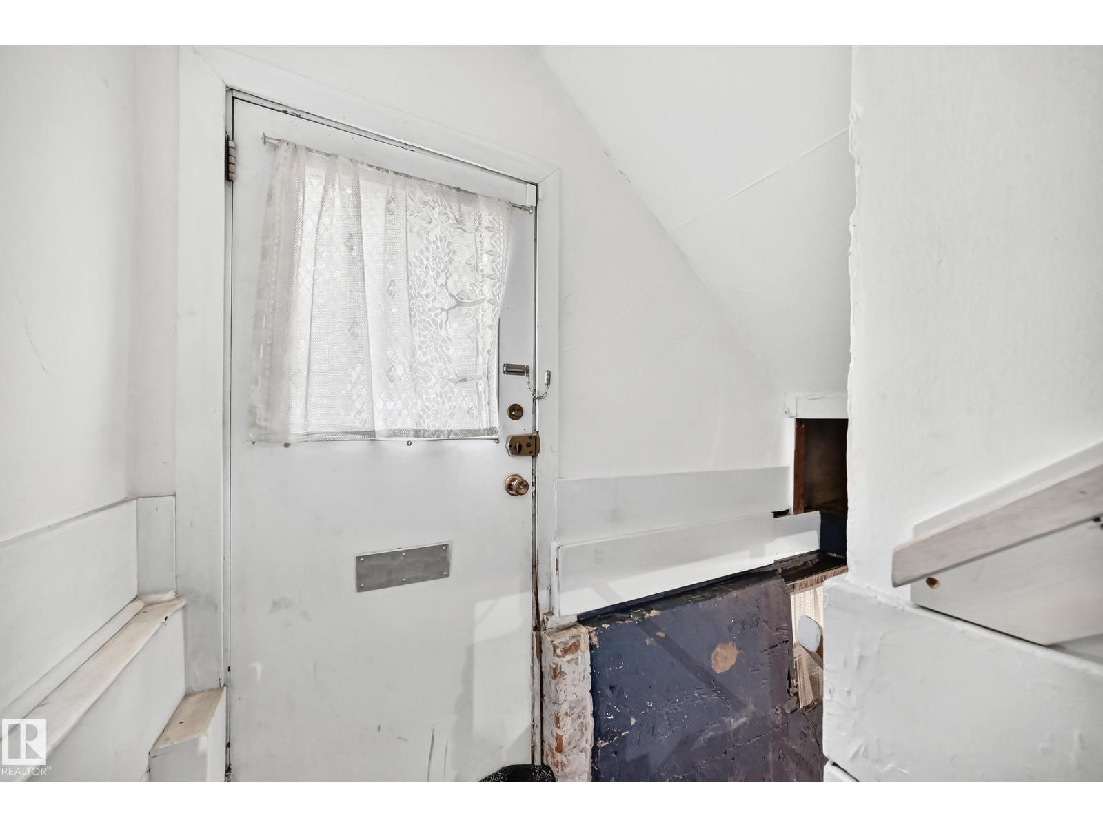 8630 108A ST NW - 17