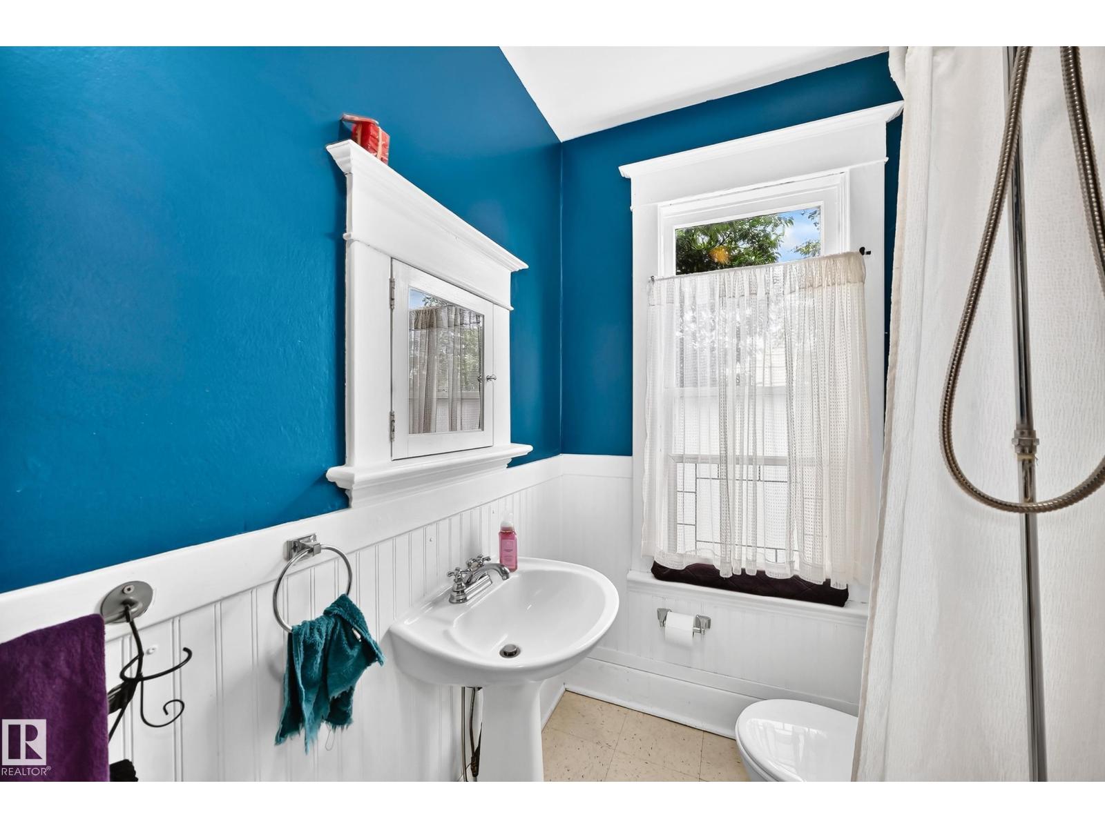 8630 108A ST NW - 37