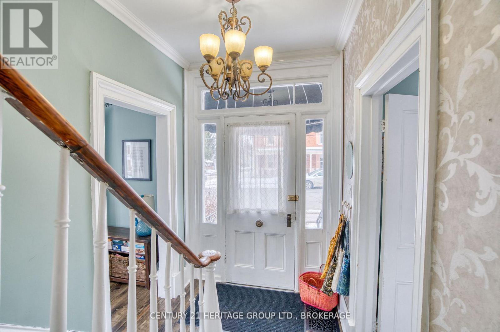 75 ROBERT STREET - 4