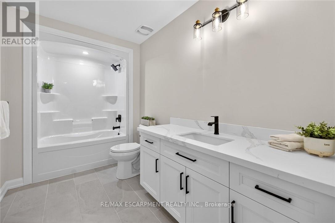 45 B HOWARD STREET - 26