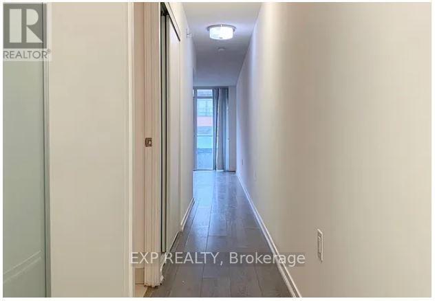 #611E 36 LISGAR STREET - 5
