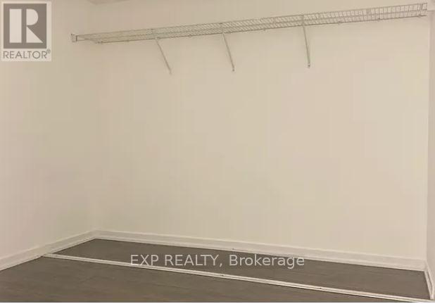 #611E 36 LISGAR STREET - 6