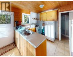 9302 Powell Lake, Powell River, BC  Photo 10