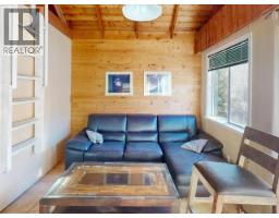 9302 Powell Lake, Powell River, BC  Photo 13