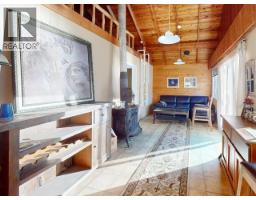 9302 Powell Lake, Powell River, BC  Photo 14