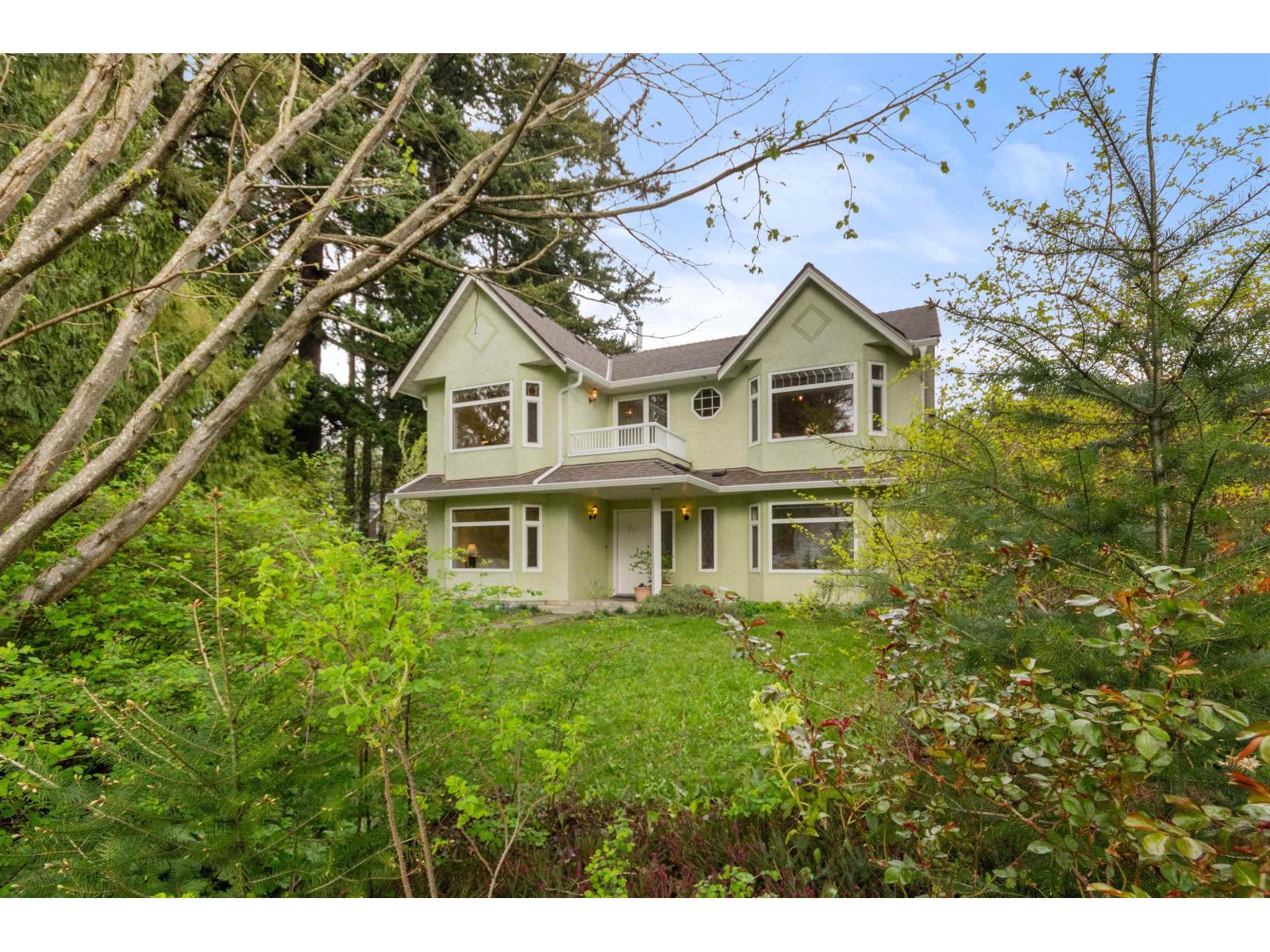 711 FRASER AVENUE, Hope