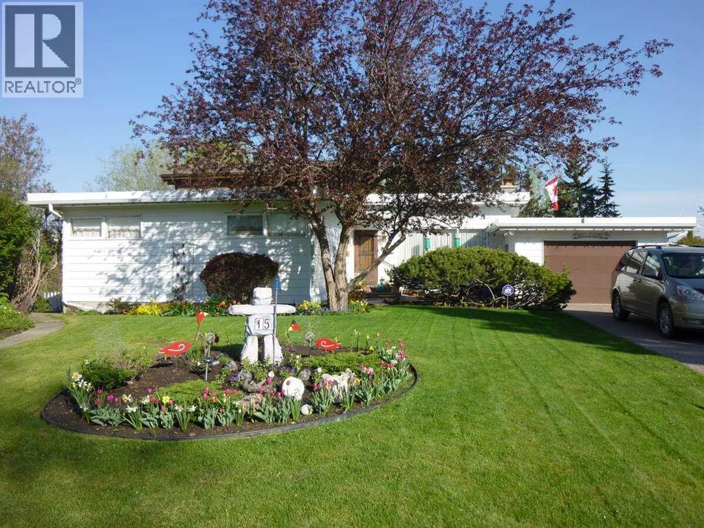 15 Glenview Drive SW - 1