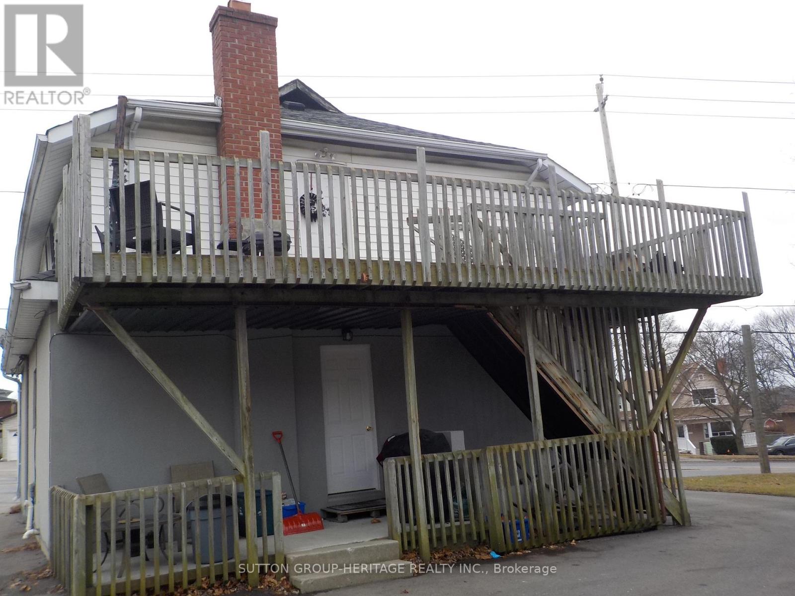 1076 KING STREET E - 4