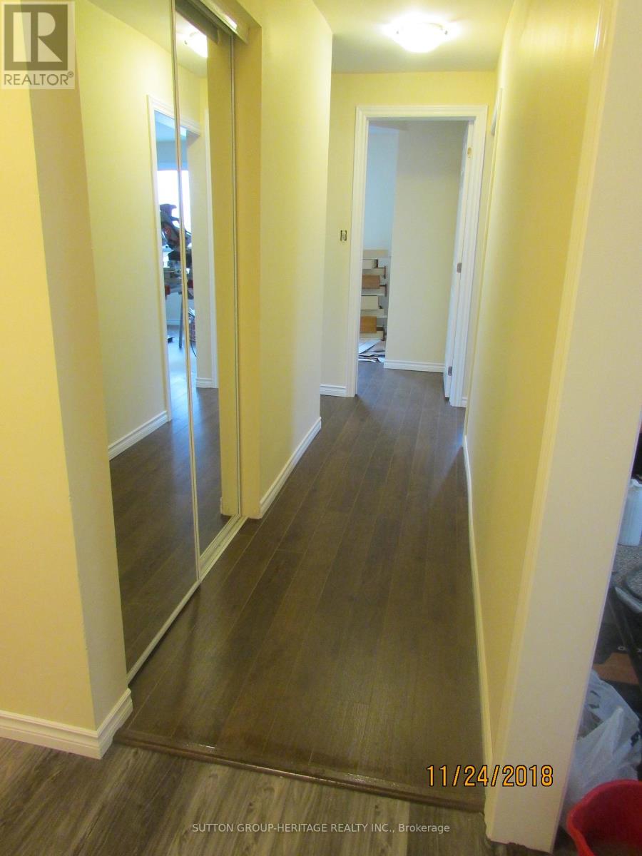1076 KING STREET E - 6