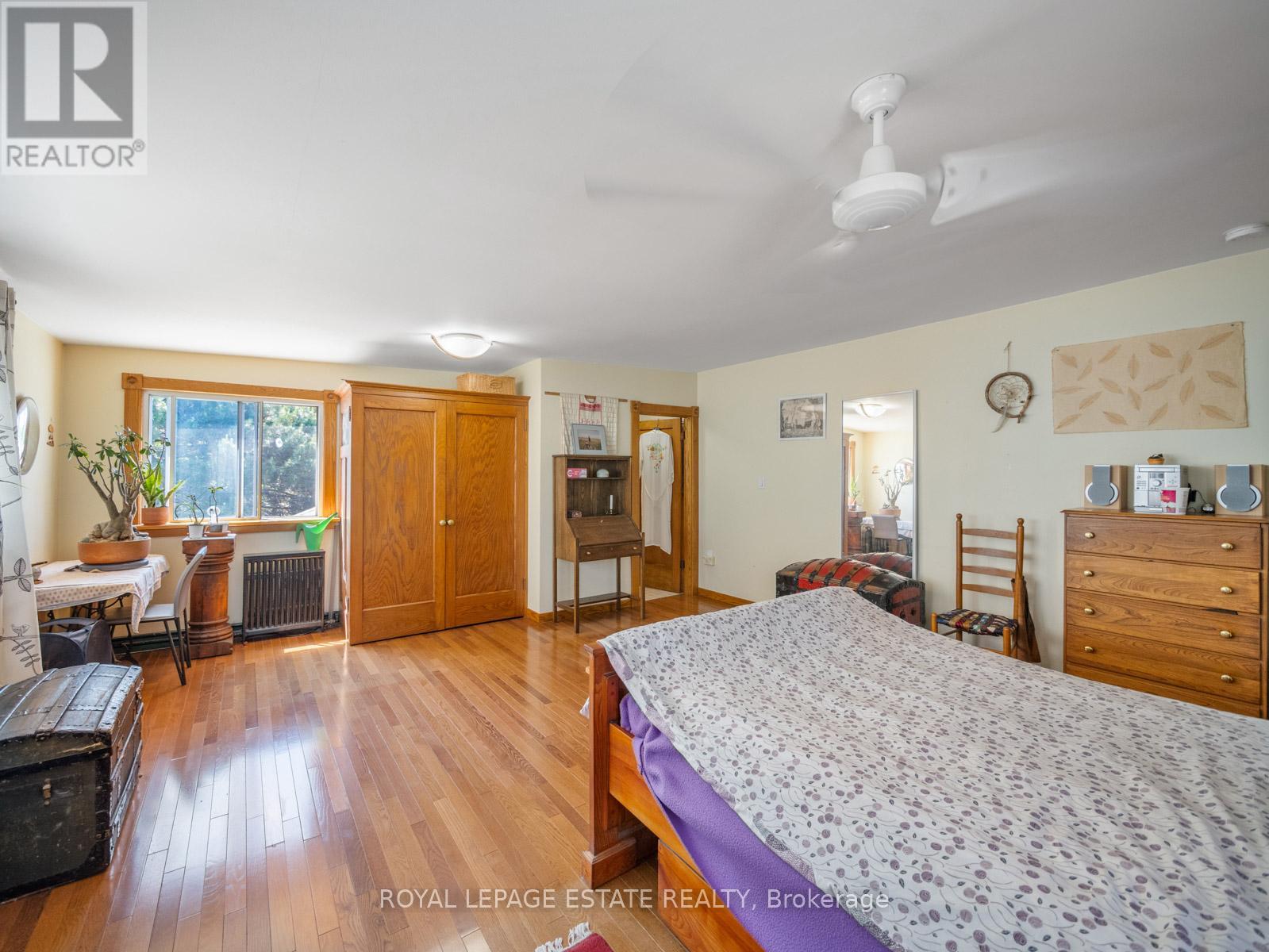 2275 QUEEN STREET E - 32