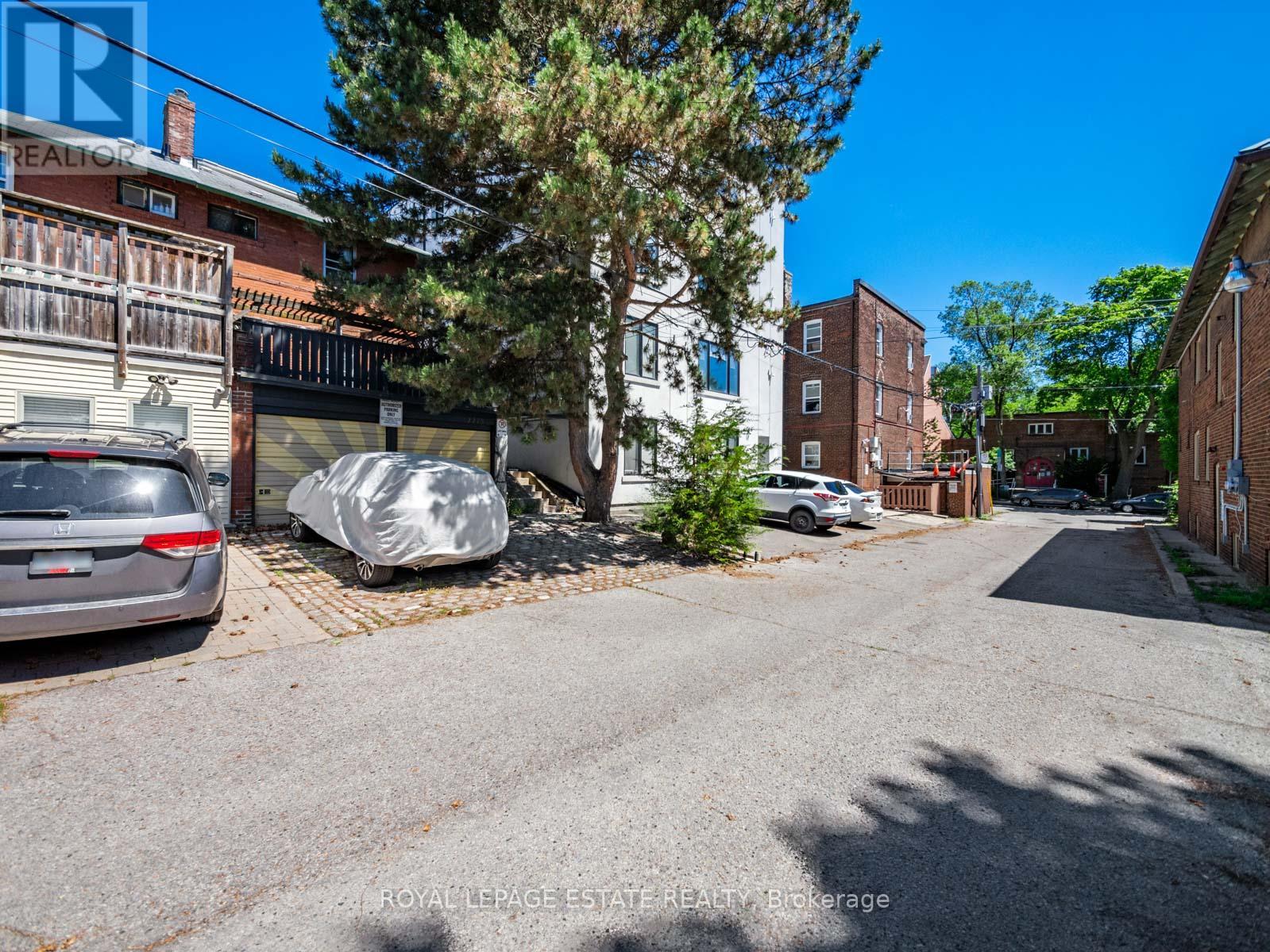2275 QUEEN STREET E - 33
