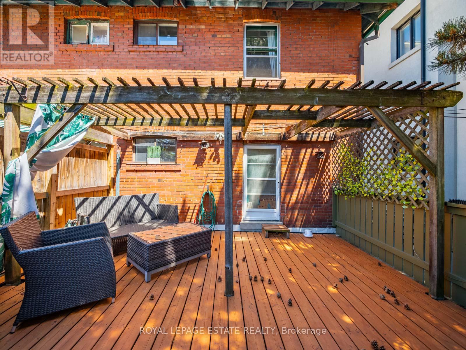 2275 QUEEN STREET E - 39