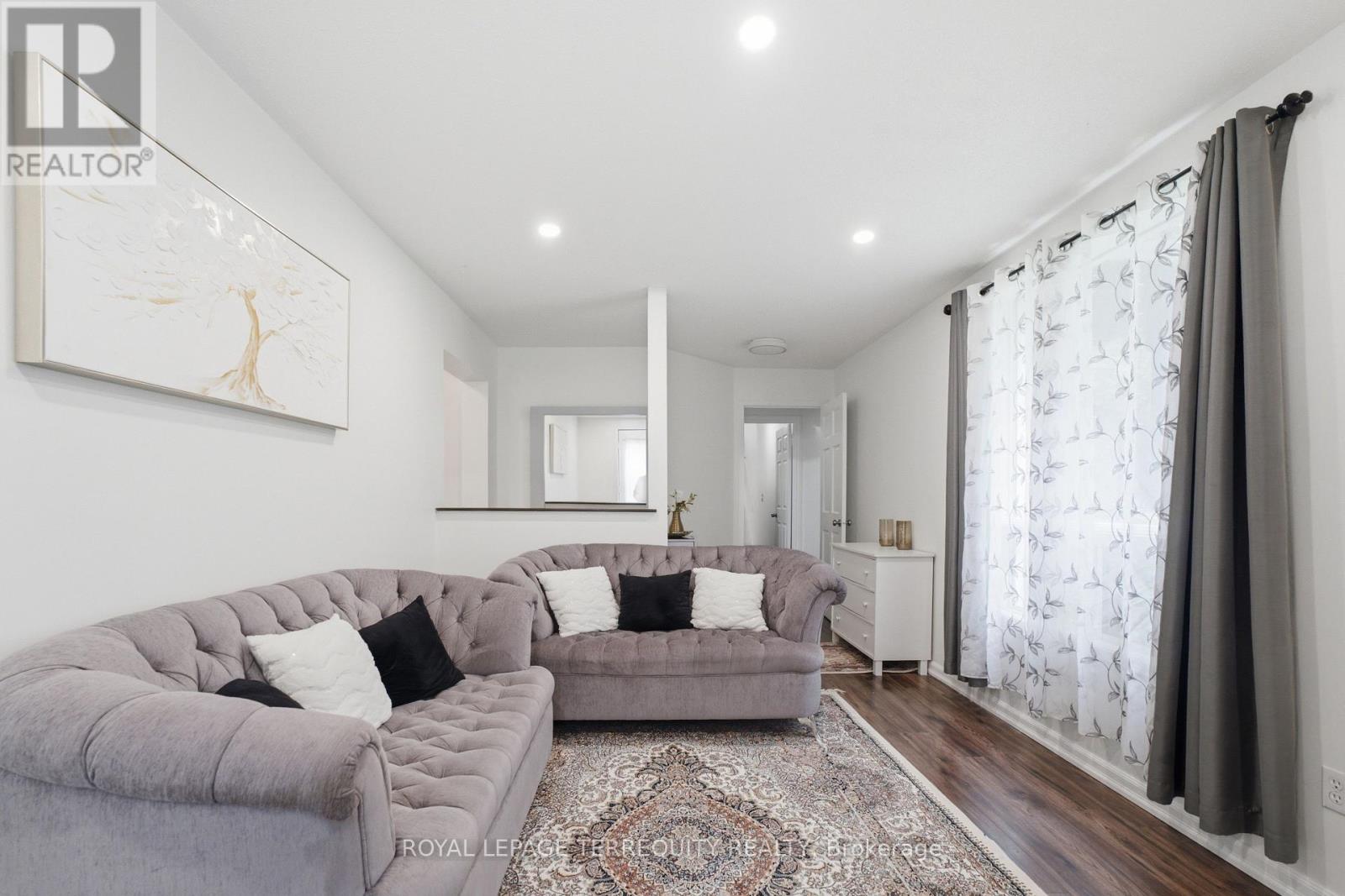 48 BORLAND COURT - 19