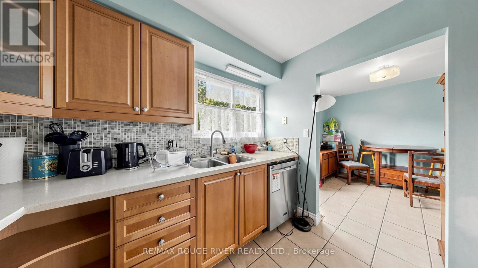 121 DEACON LANE - 13