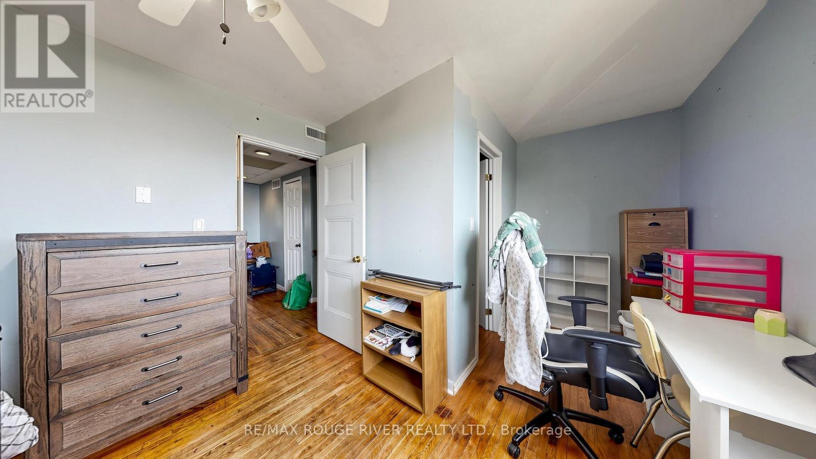 121 DEACON LANE - 21