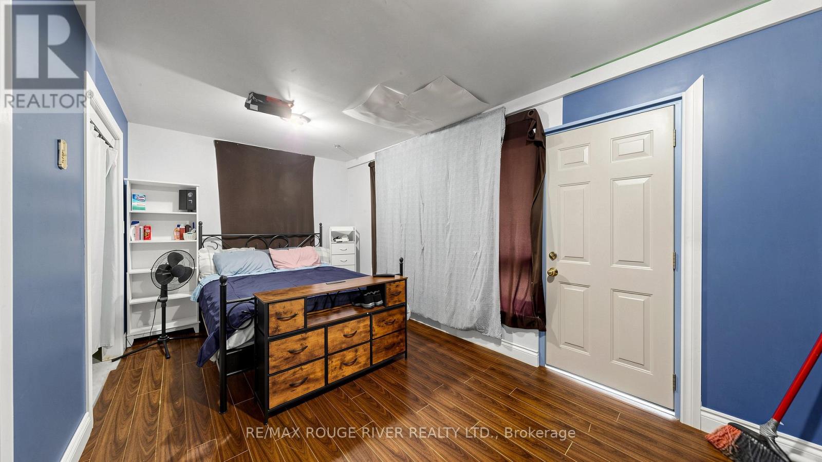 121 DEACON LANE - 30