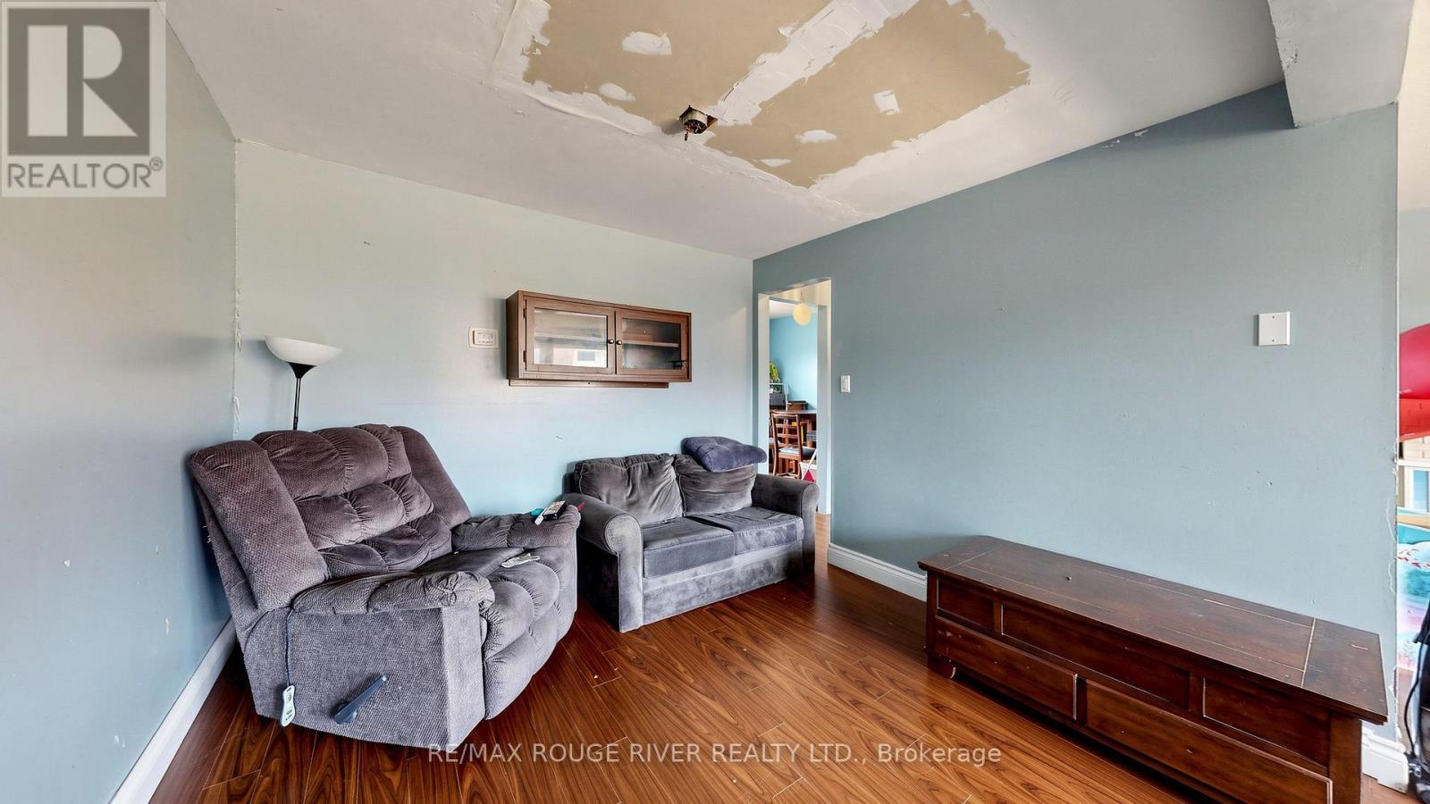 121 DEACON LANE - 8