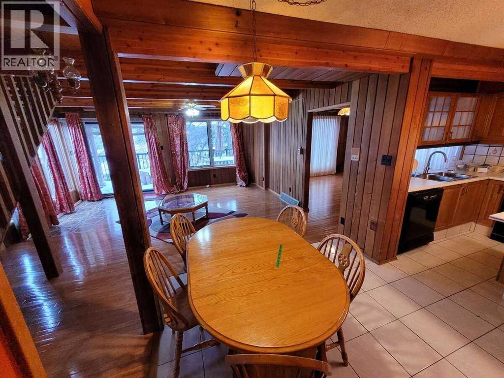 15 Glenview Drive SW - 16