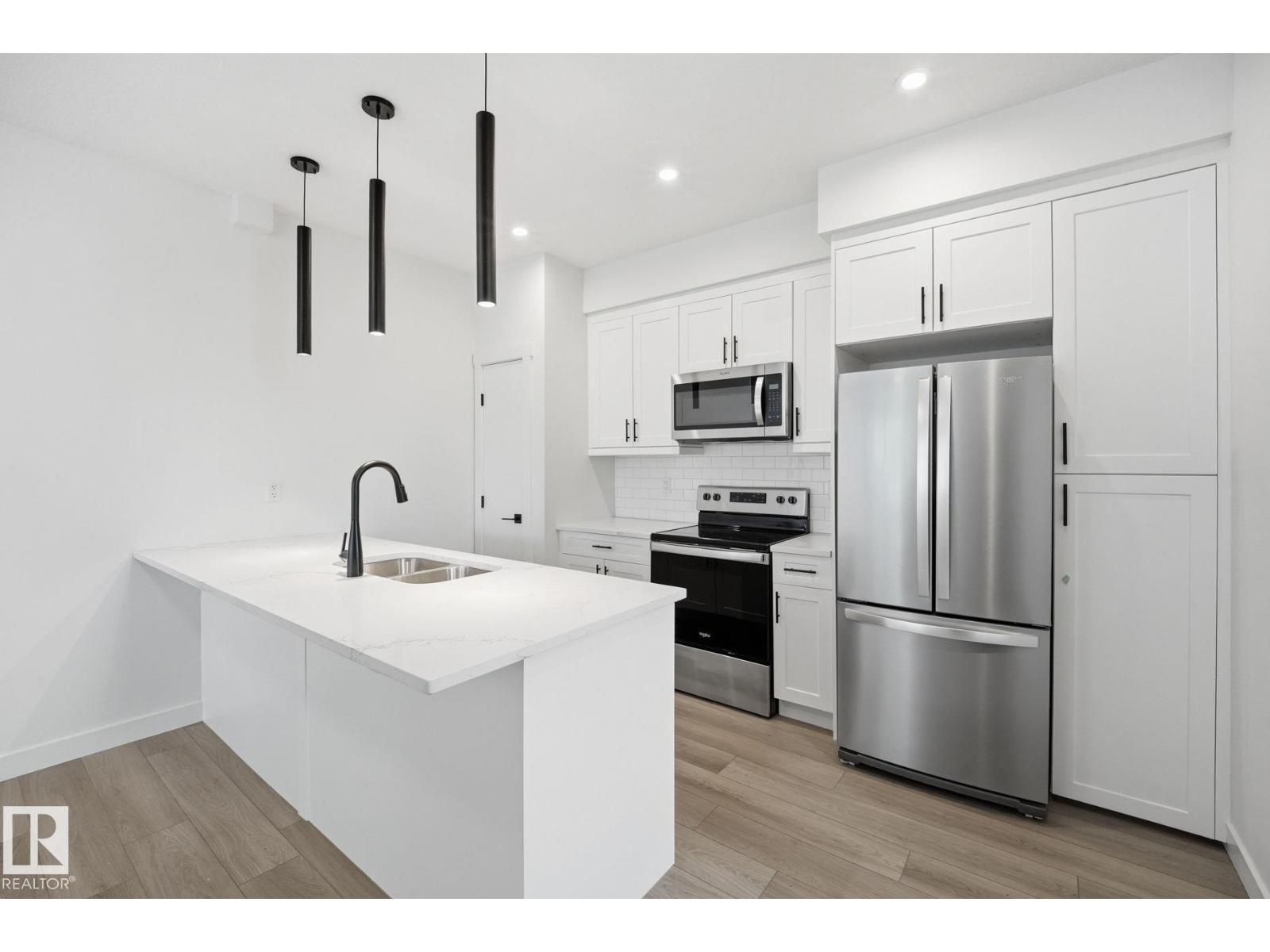 11012 132 ST NW - 5