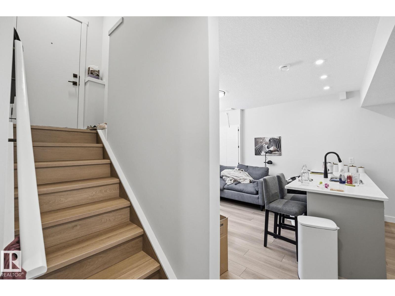 11007 132 ST NW - 17