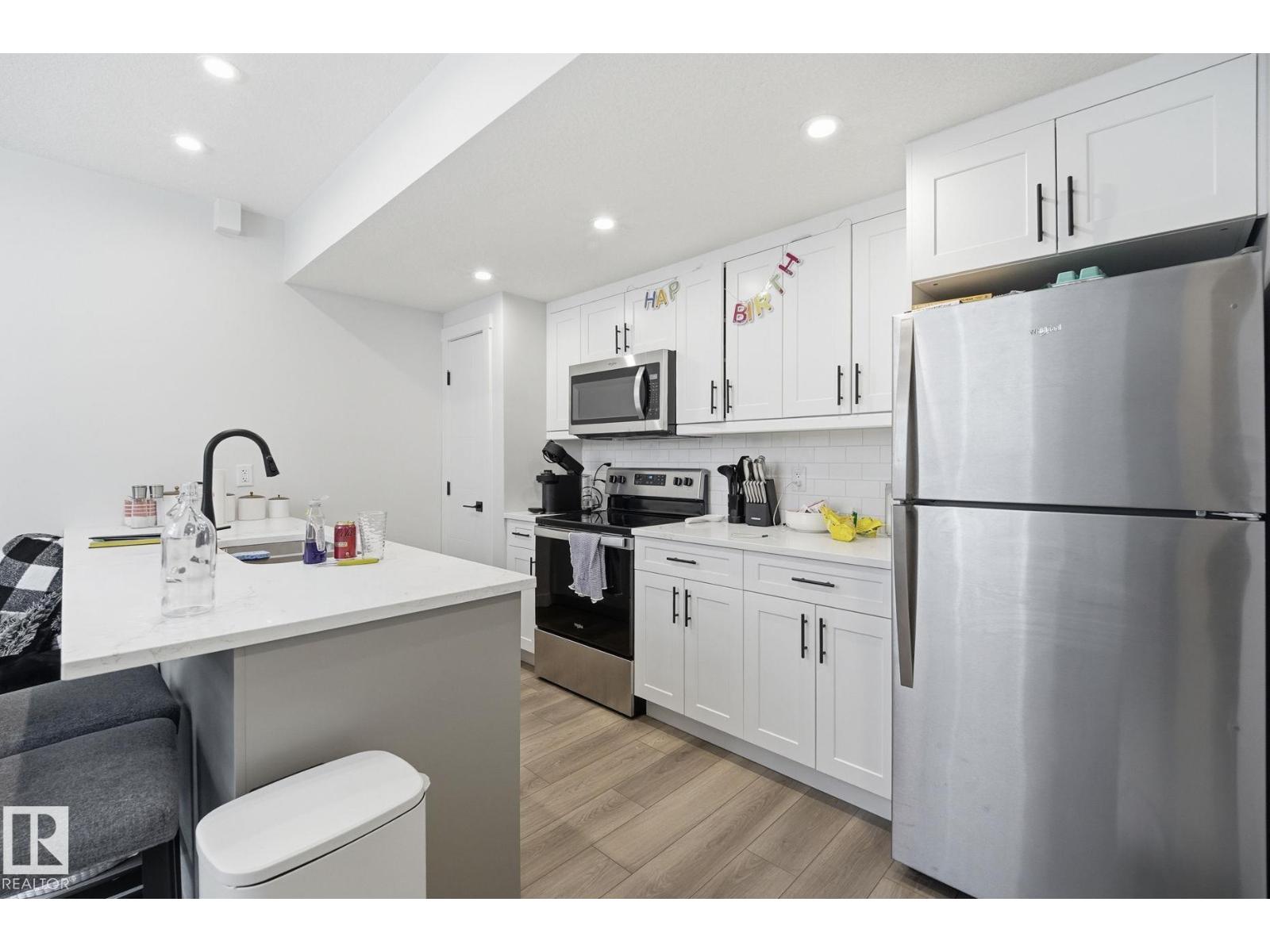 11007 132 ST NW - 18