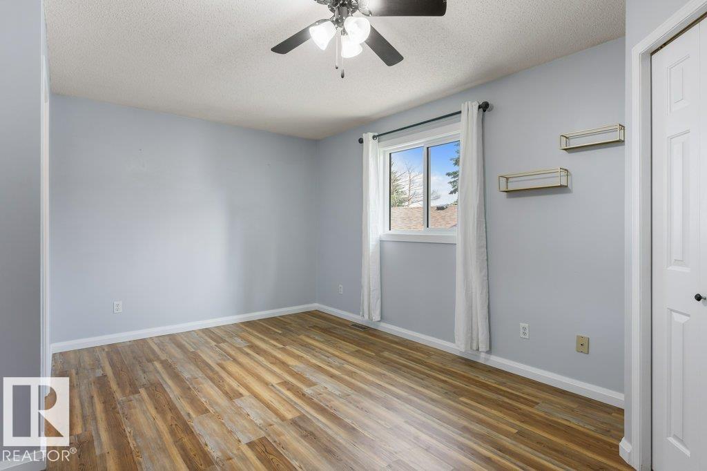 4239 30 AV NW — photo 25