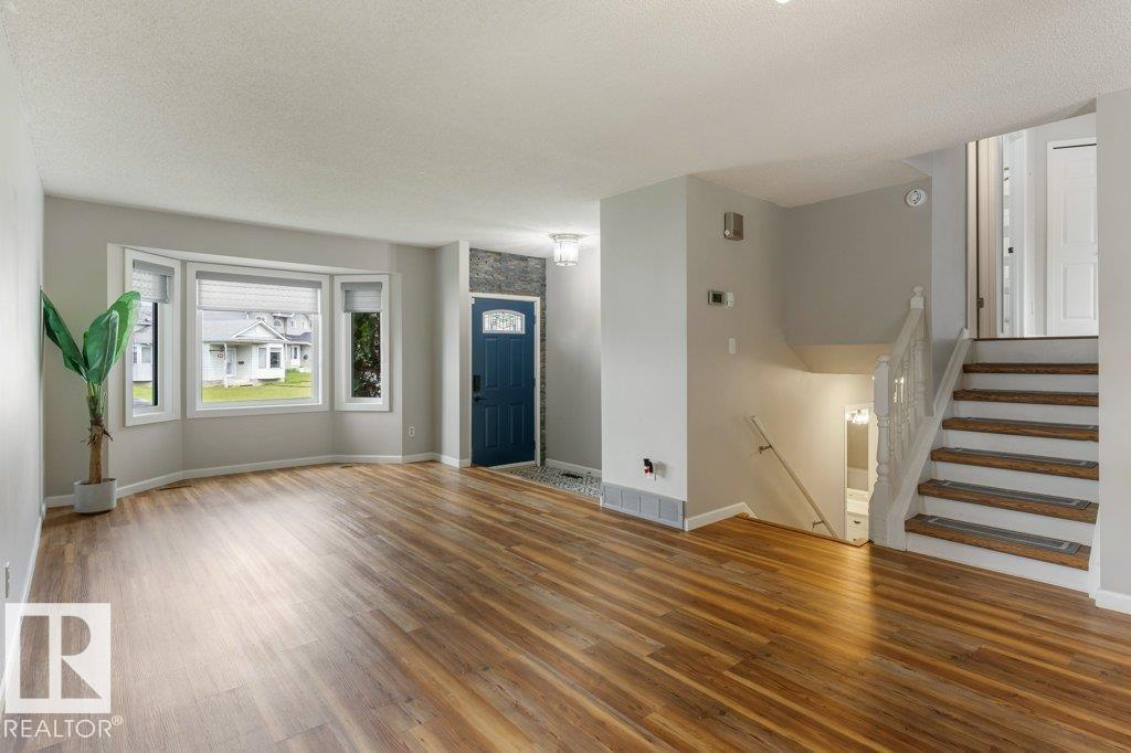 4239 30 AV NW - photo 4