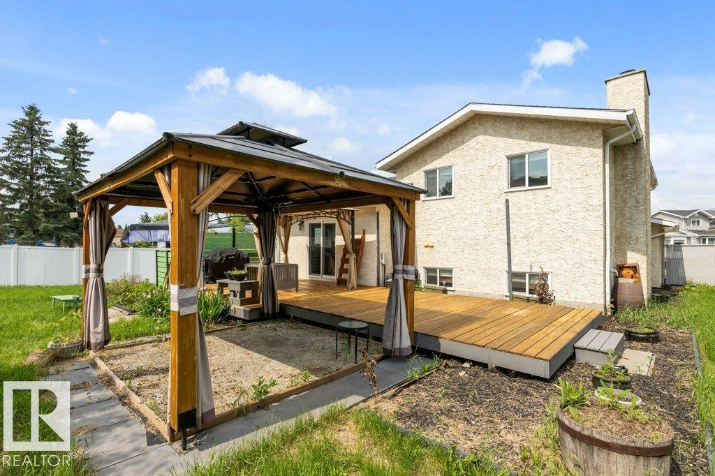 4239 30 AV NW — photo 50