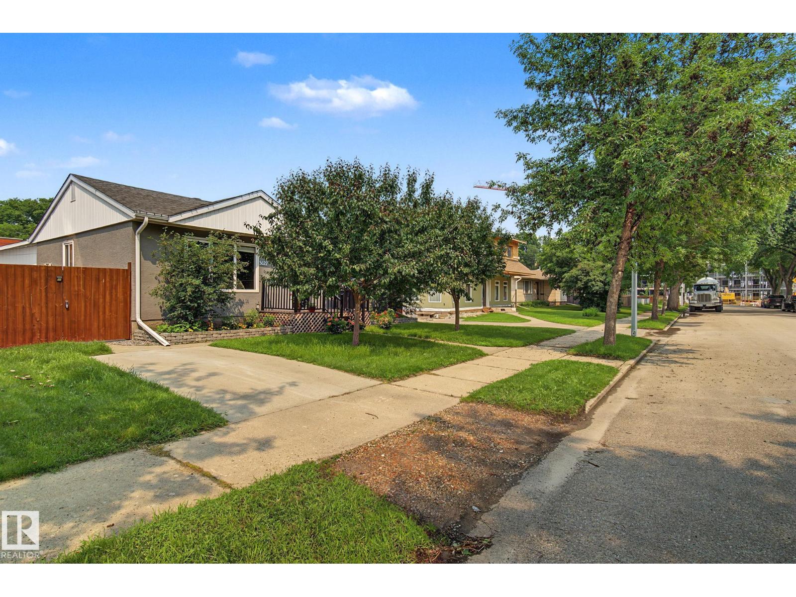3622 115 AV NW - photo 2
