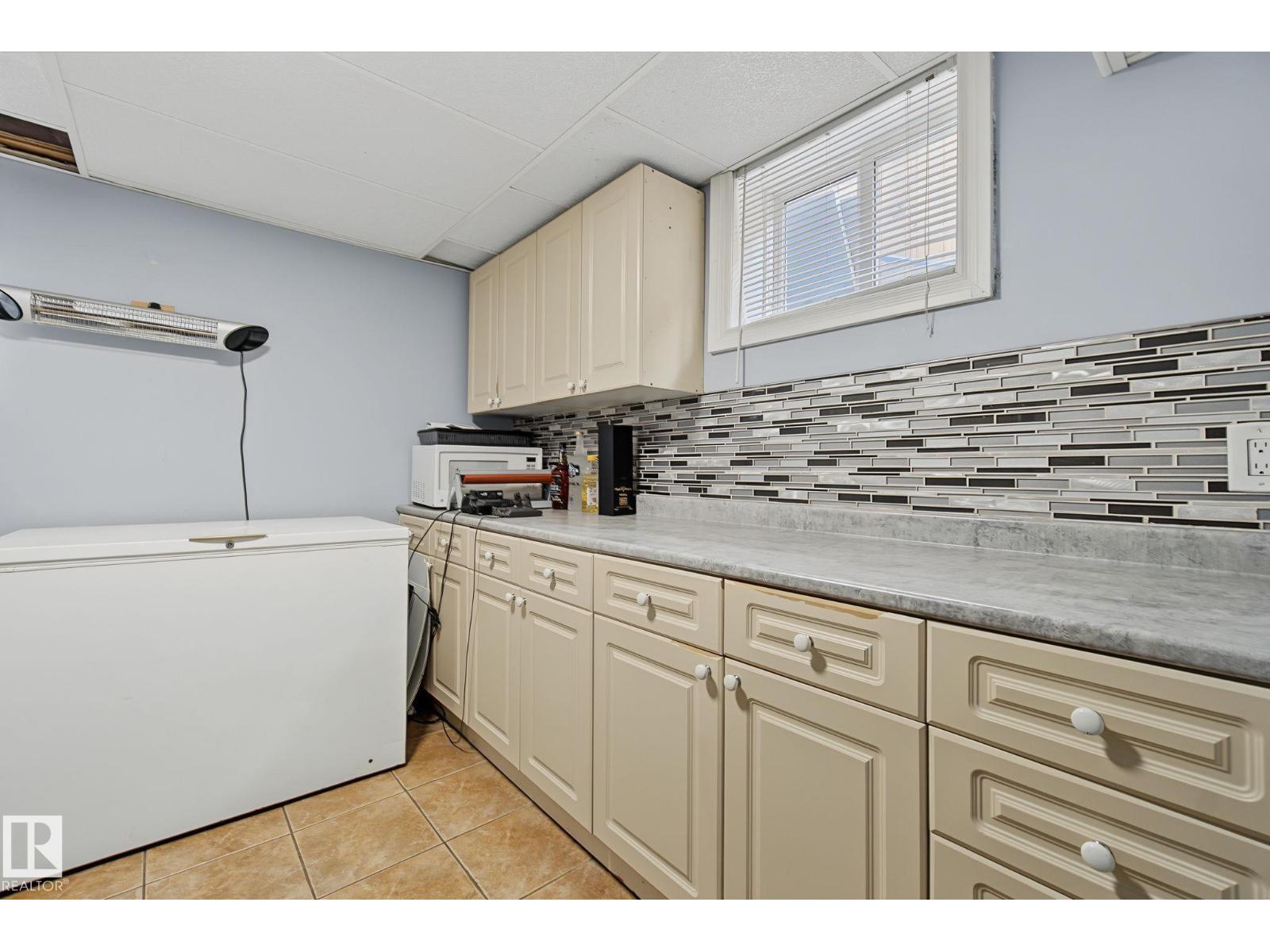 3622 115 AV NW — photo 36