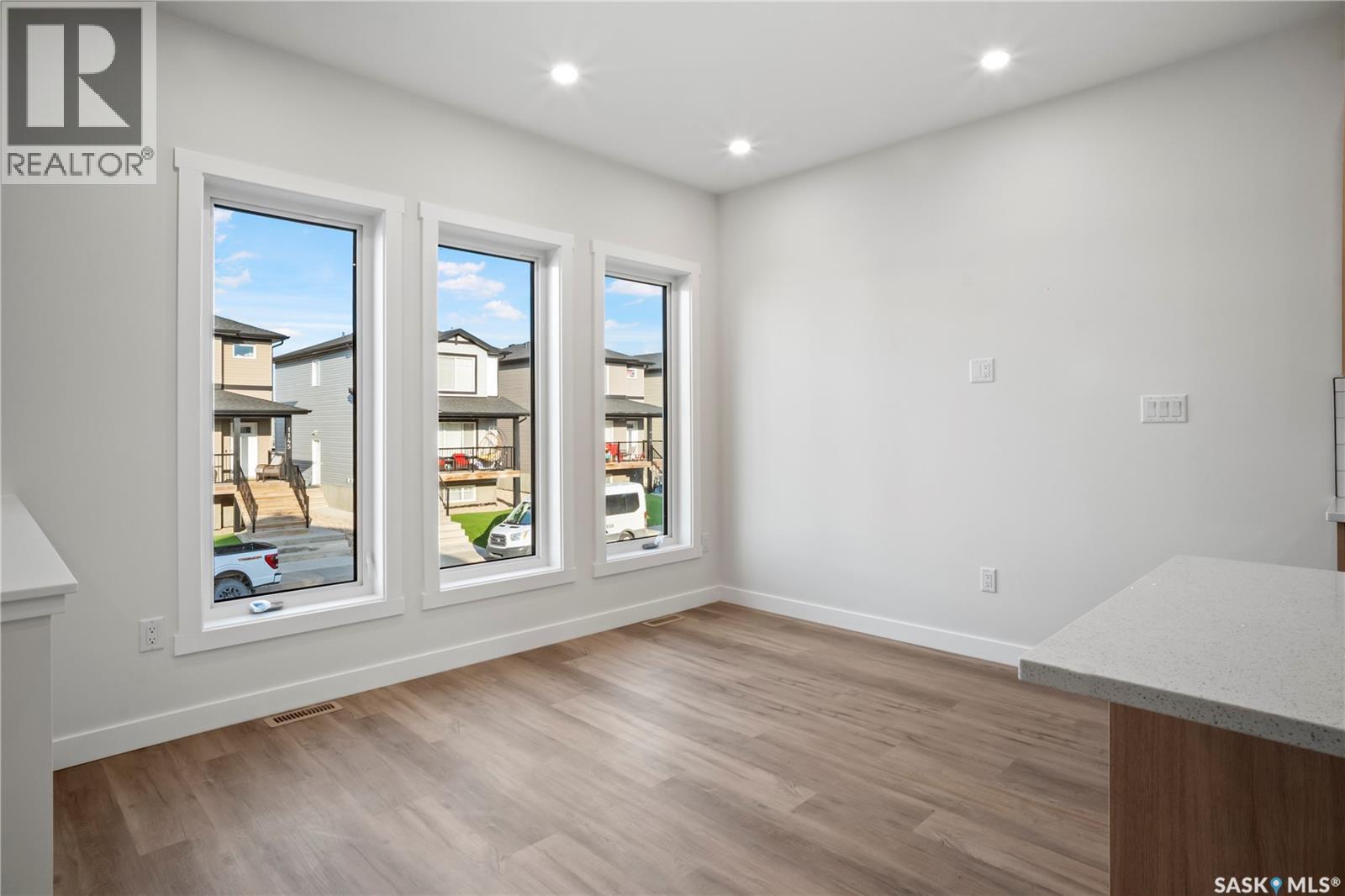 1158 Poley STREET N - 4