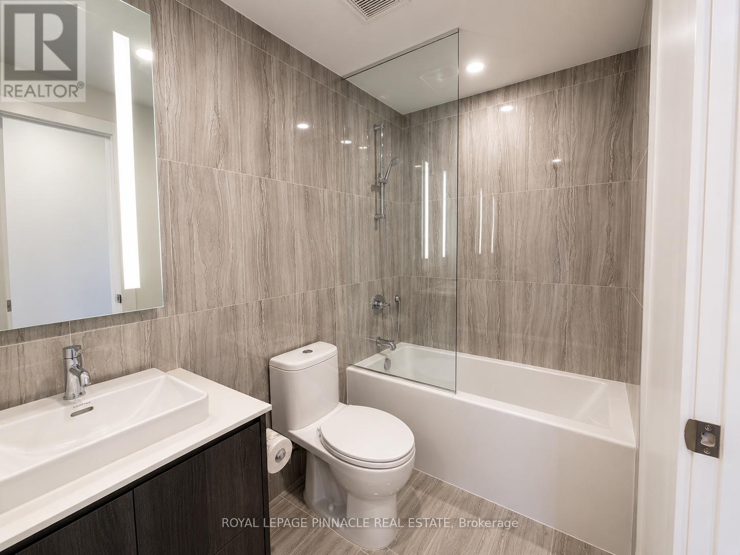 #444 858 DUPONT STREET - 8