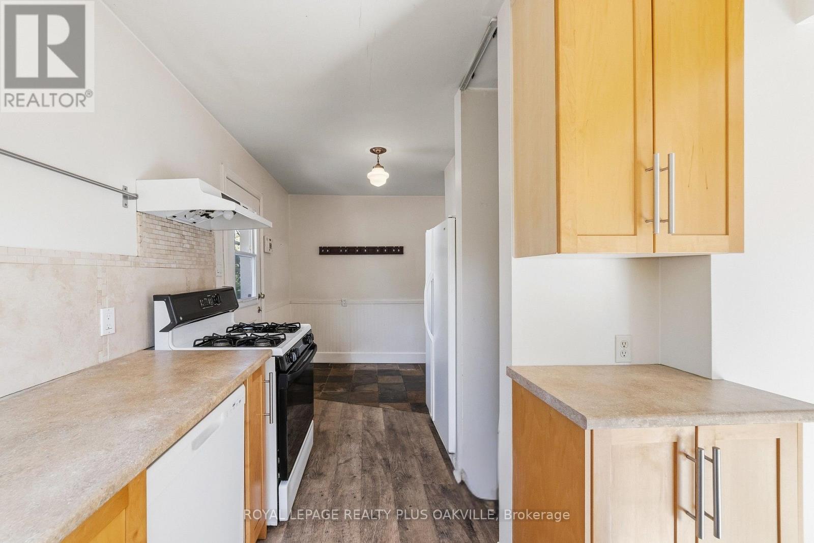 47 STEWART STREET - 13