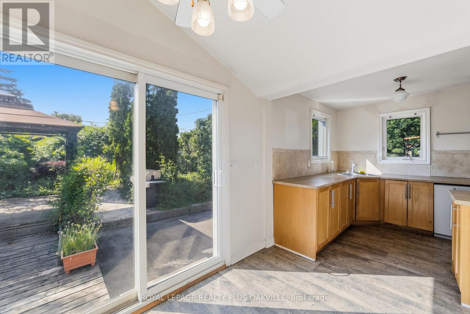 47 STEWART STREET - 15