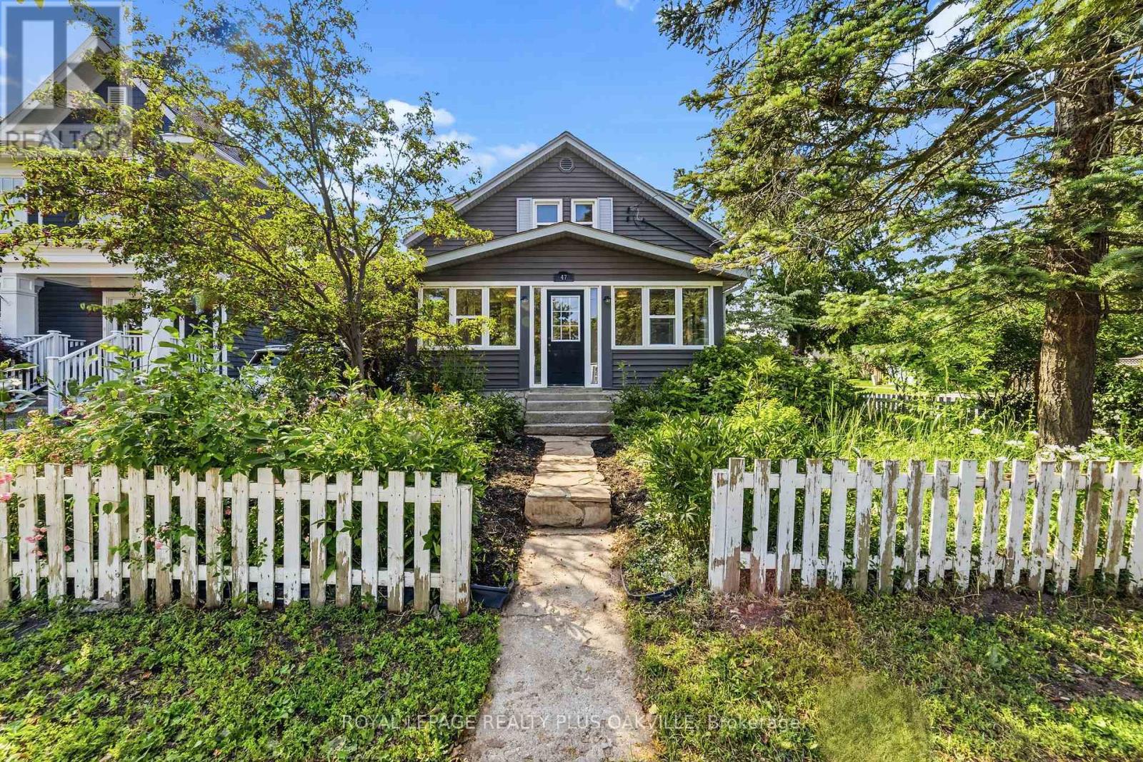 47 STEWART STREET - 2