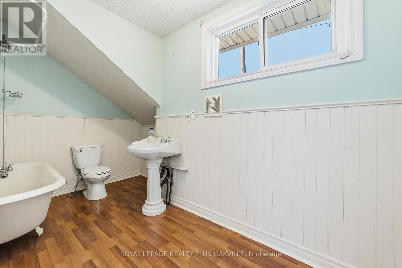 47 STEWART STREET - 22
