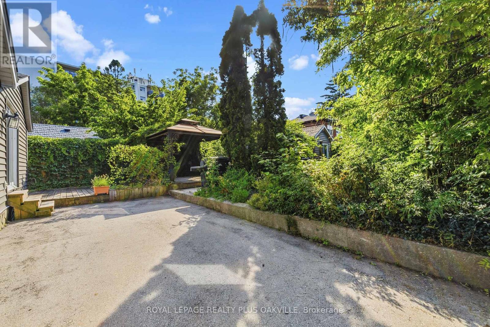 47 STEWART STREET - 26