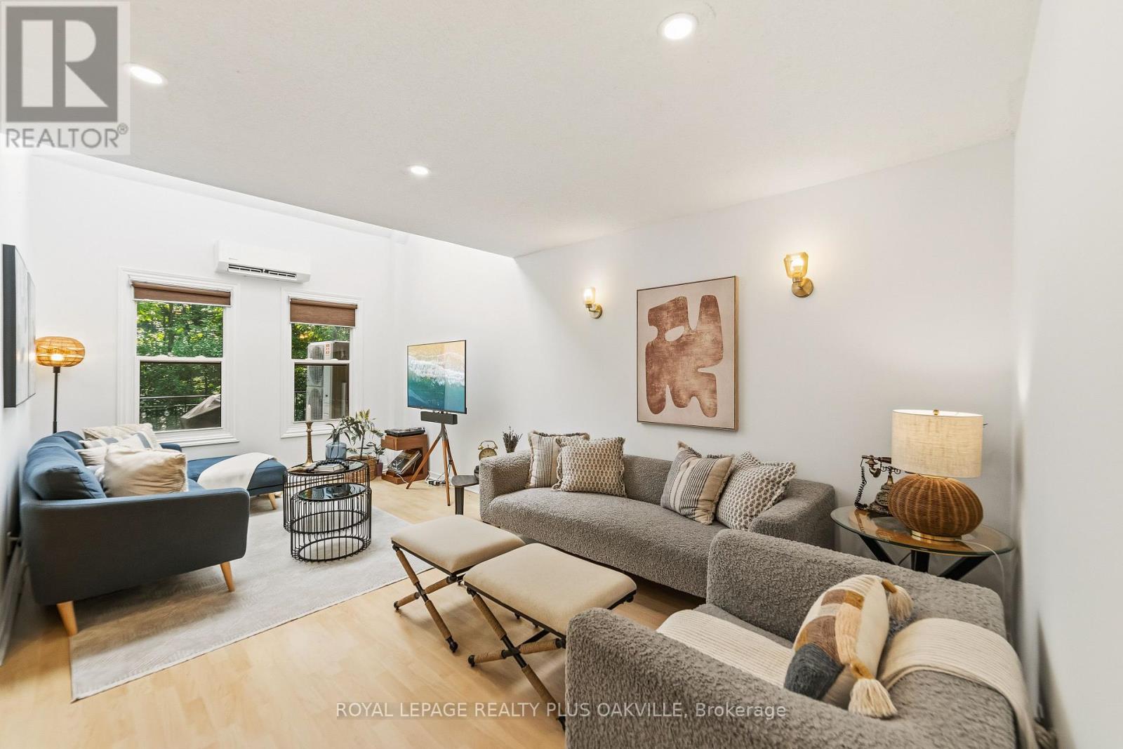 #27 530 FALGARWOOD DRIVE - 11